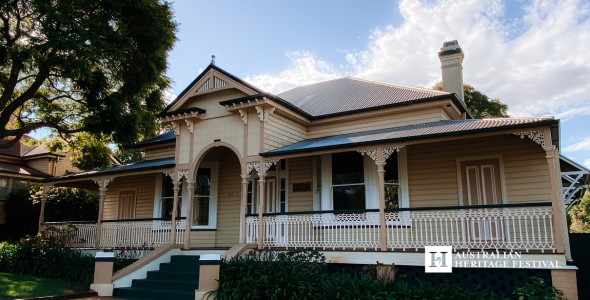 Grand Homes & Cottages Of The Mort Estate
