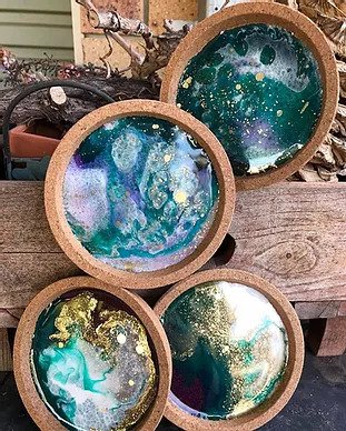 Learn to make resin coaster trays