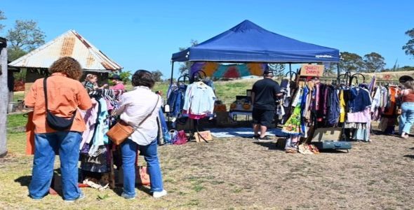 Vintage Vibes Markets