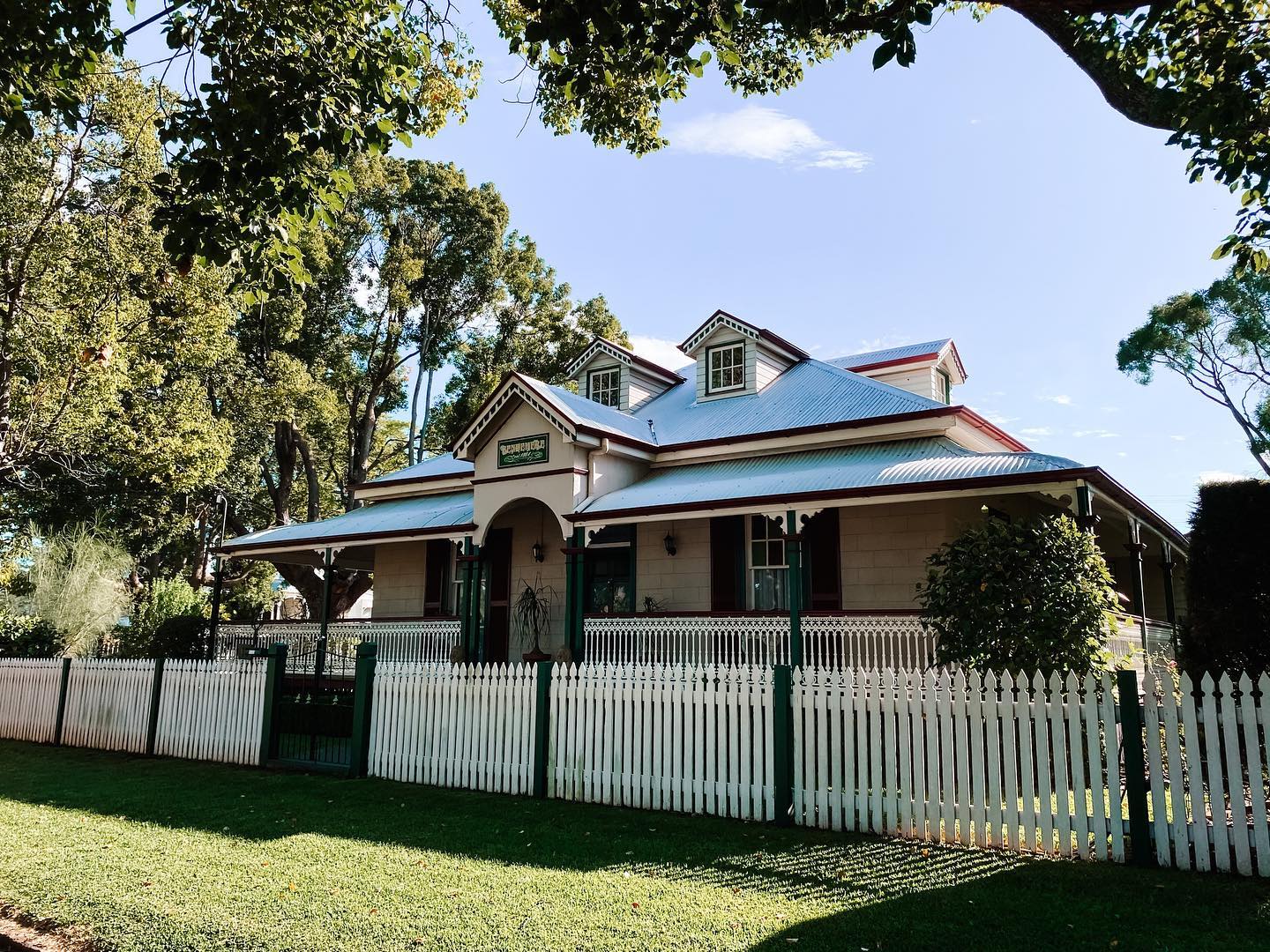 Toowoomba Trails Walking Tour: Grand Homes & Cottages of the Mort Estate